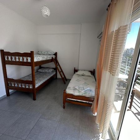 Oni'S Apartments Sarandë Buitenkant foto